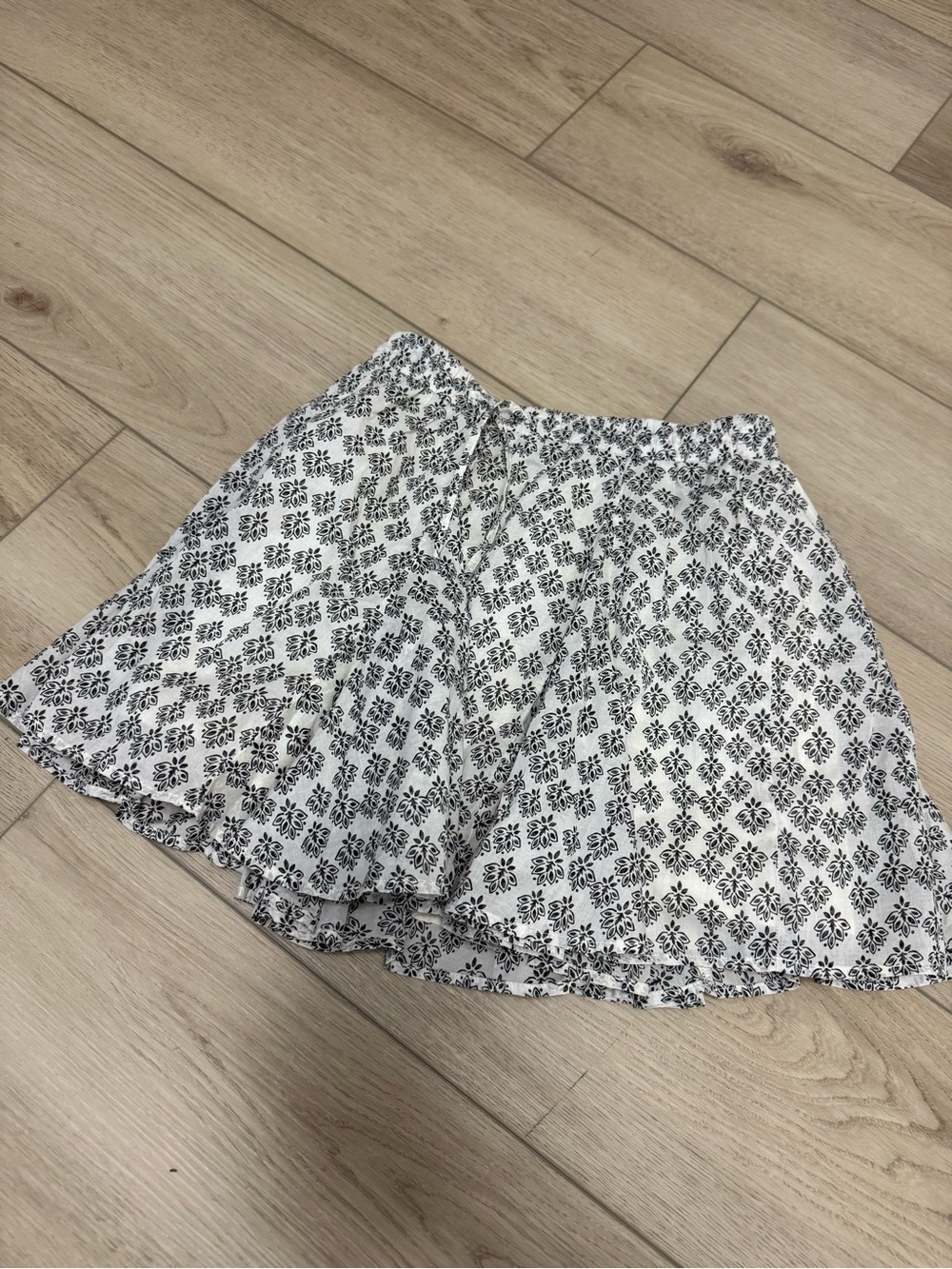 American Eagle Outfitters White Mini Skirt with Black Floral Print